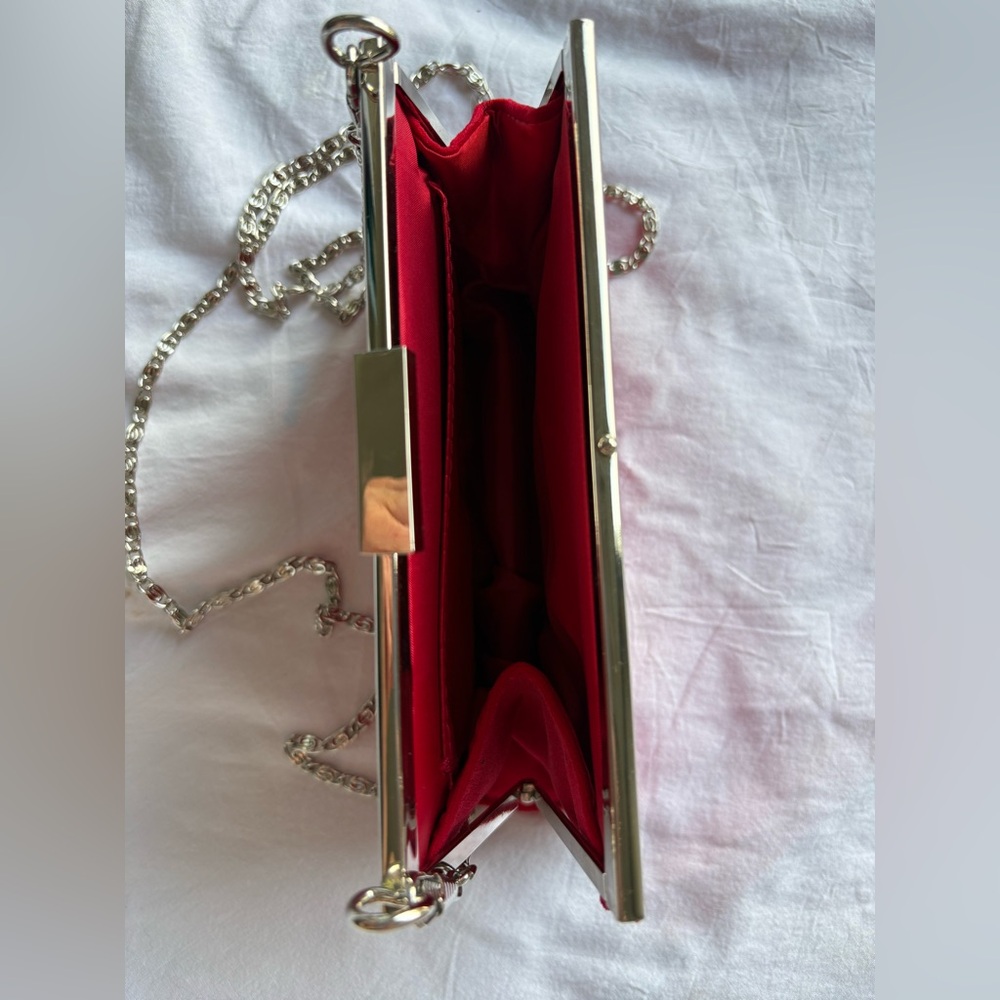 Elegant Red Chain Clutch - Picture 3 of 7